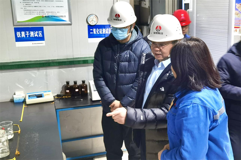 公司副总经理黄岗带队到咸阳公司开展消防安全专项检查