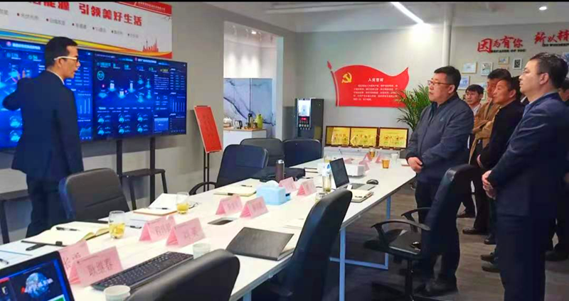 公司党委副书记、总经理徐国强一行深入西安新能科技公司进行工作调研配图2.png