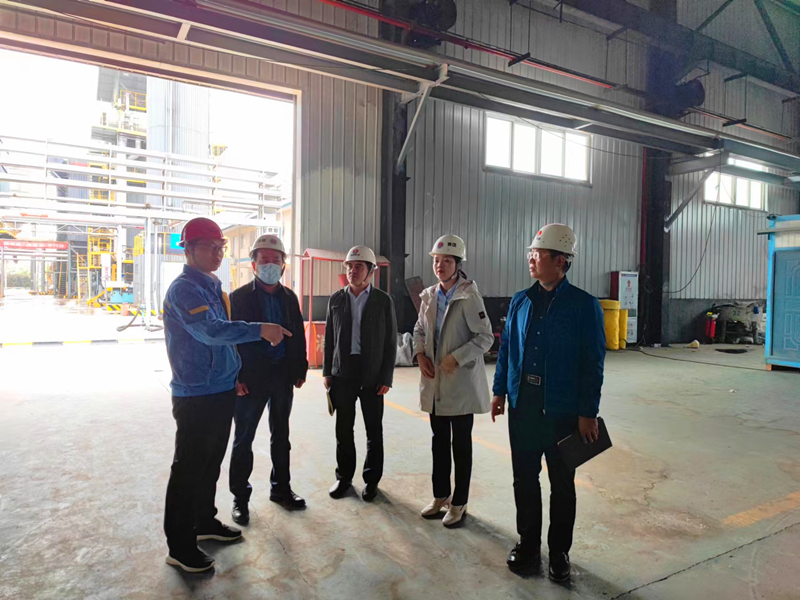 公司副总经理黄岗一行到咸阳公司开展节前安全环保检查工作-1.png