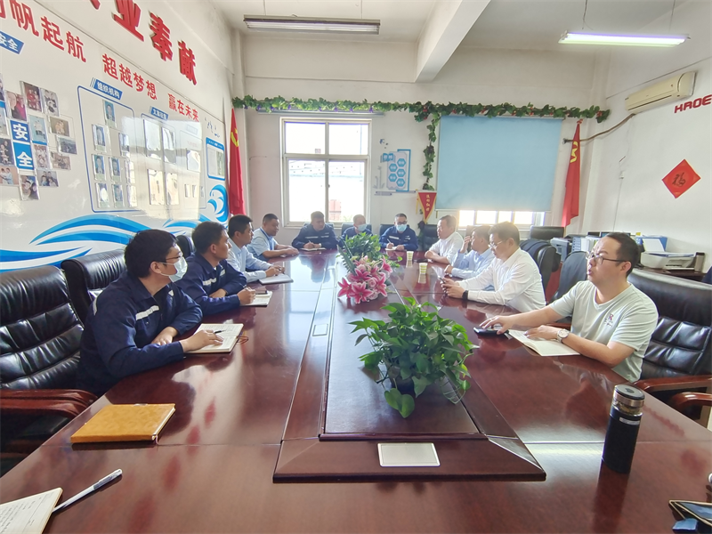 公司副总经理黄岗深入神木分公司开展节前安全环保大检查-3.png