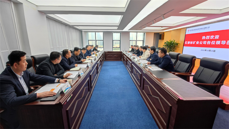 座谈.jpg