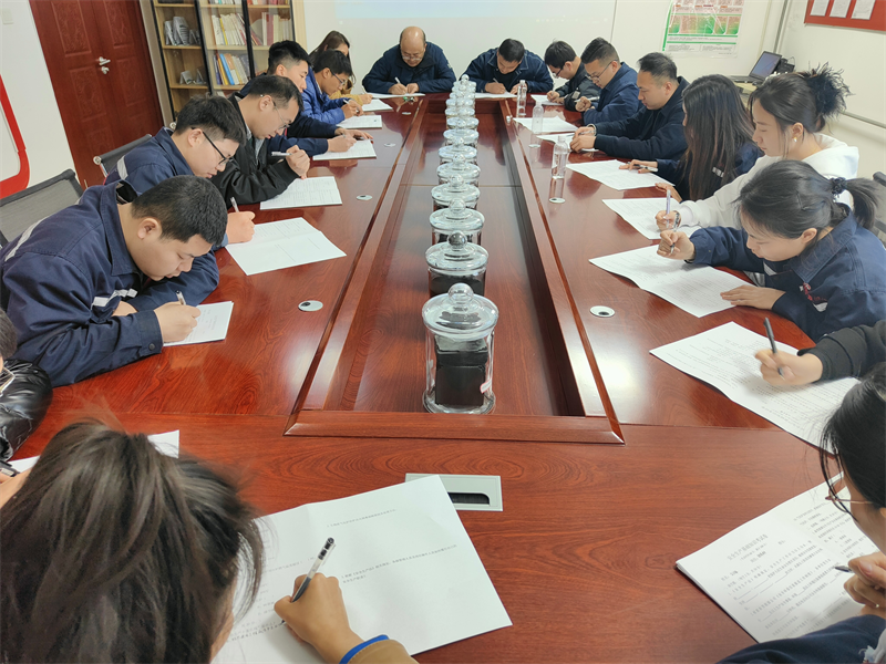 公司各部门安全生产“联培”走进三原公司1.png