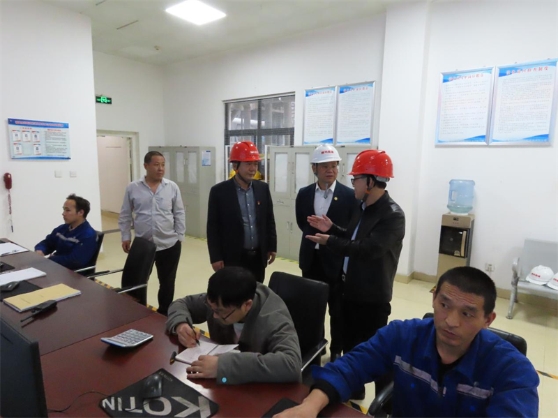 公司副总经理黄岗一行到福建陕科公司检查指导工作.png