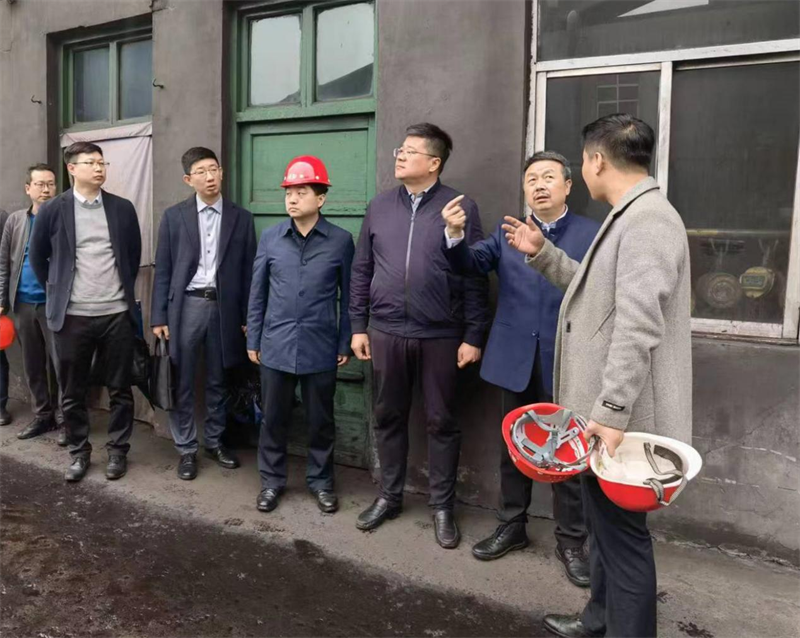 方刚深入选煤公司盛龙选煤厂慰问指导.png