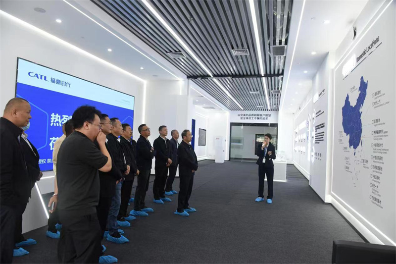 陕煤集团董事会秘书、企业管理部总经理杜平到新型能源参股企业龙安热电考察调研4.jpg