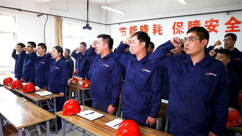 战高温，斗酷暑.png
