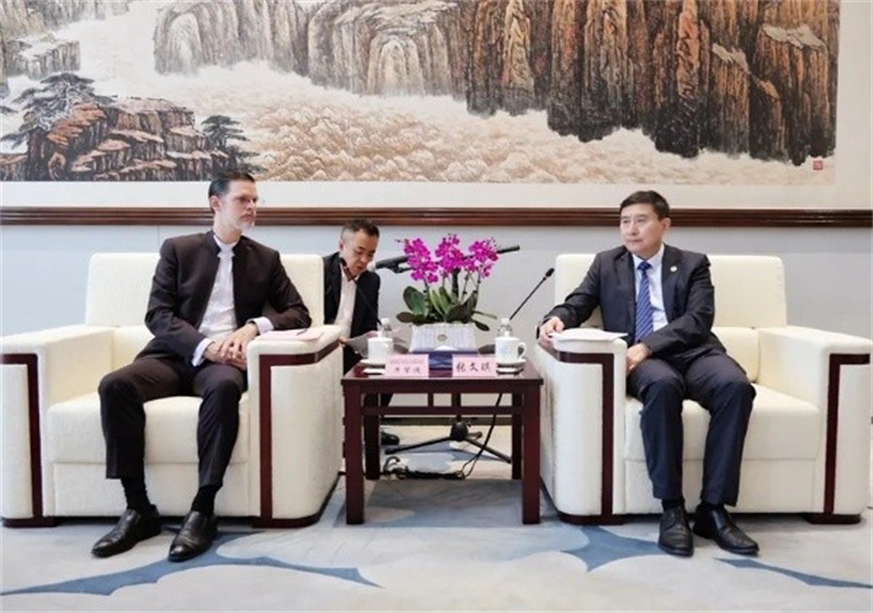 阿根廷驻华大使牛望道访问陕煤集团.jpg